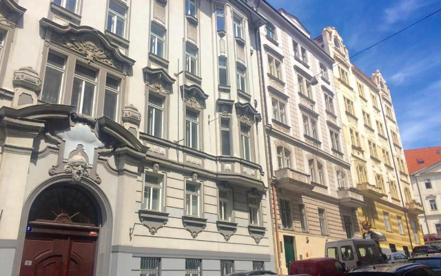 The Dancing House Residence