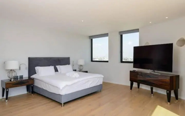 American Colony - 300 sqm Sea View by HolyGuest