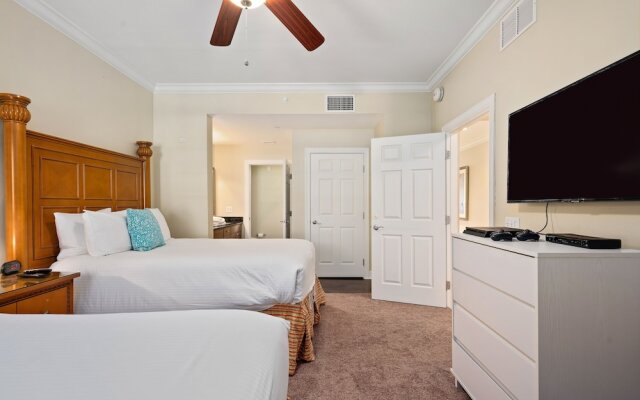 Rvh_326r Centre Court 3 Bedroom Condo