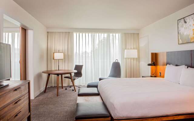 DoubleTree by Hilton Atlanta Windy Hill Ballpark