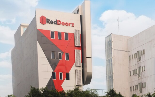 RedDoorz Plus @ Thamrin