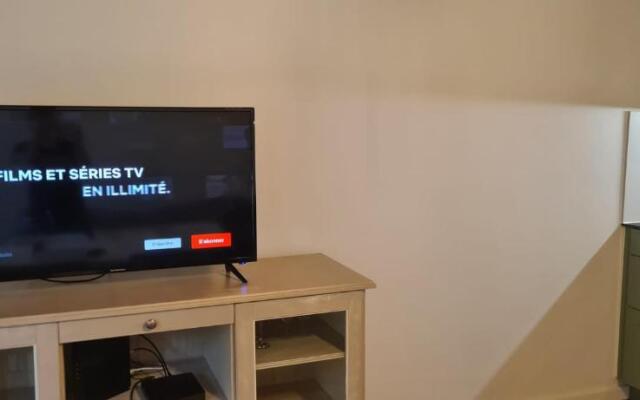 Pom'Verte-près du centre-ville et du lac -parking gratuit