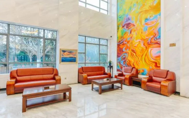 Shanghai Sports University Exchange Center Hotel (Changhai Hospital)