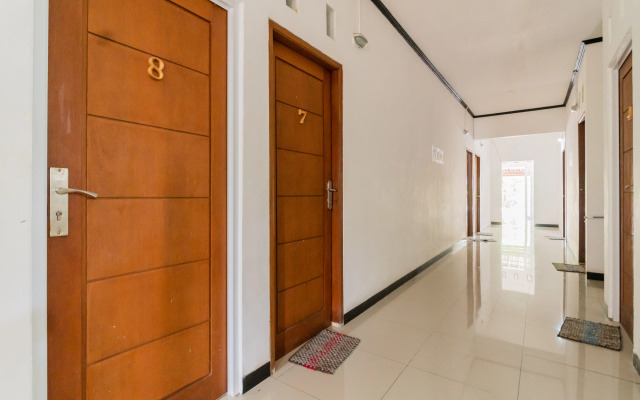 RedDoorz near Terminal Bubulak Bogor