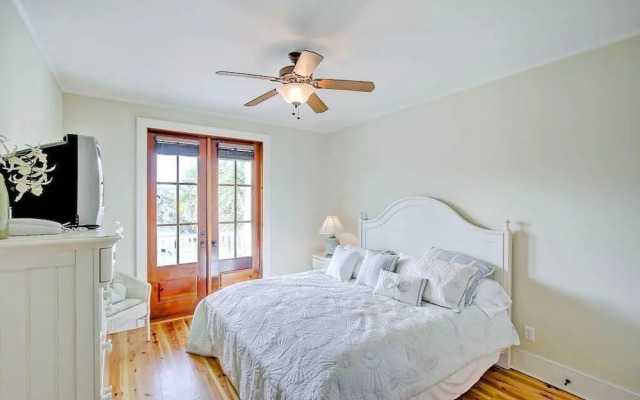 711 Carolina Boulevard