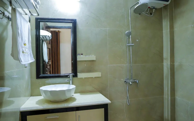 Van Xuan Royal Hotel