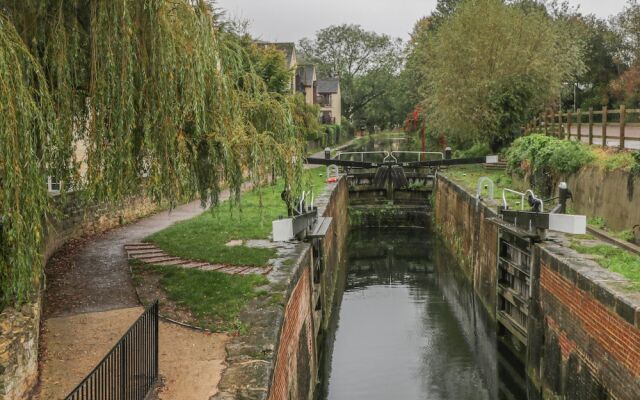 13 Bowbridge Lock