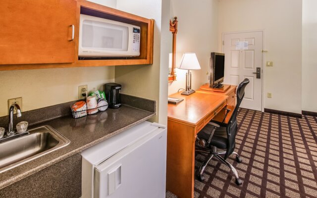 Clarion Suites Conference Center near I-95