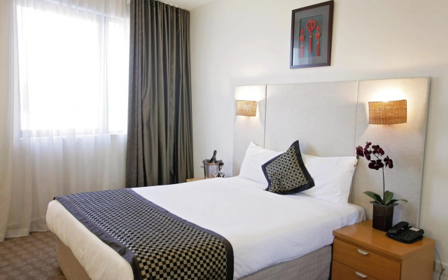 Golden Pebble Hotel
