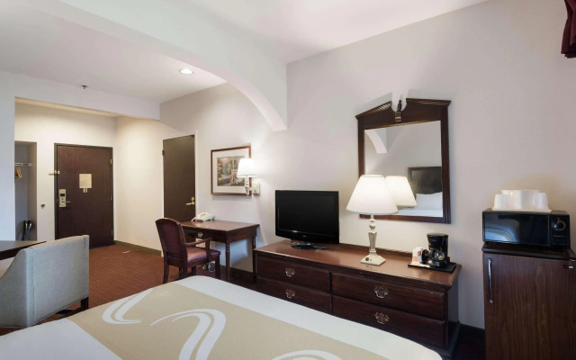 Quality Inn Grand Suites Bellingham