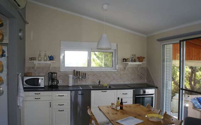 Holiday Home With Garden in Kritinia