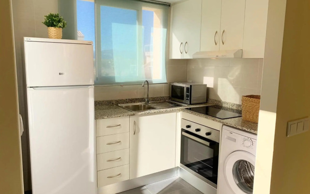 Chalet a estrenar - Playa Oliva Nova. Piscina & Padel