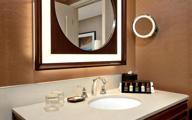 Sheraton Suites Calgary Eau Claire