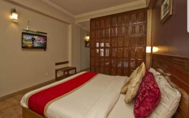 Wingait Inn - Hotel Near The Mall Road