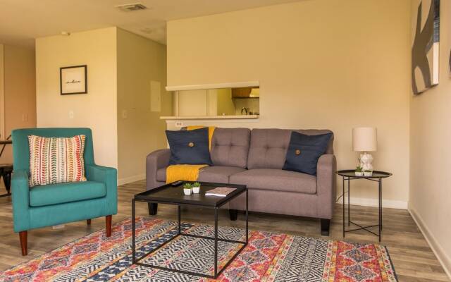 2 BR Apt in Windy Hill near beach by Frontdesk