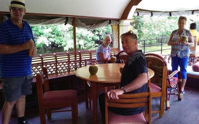 Backwater Retreat - Honeymoon House