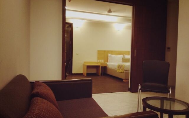 Stately Suites NH 8