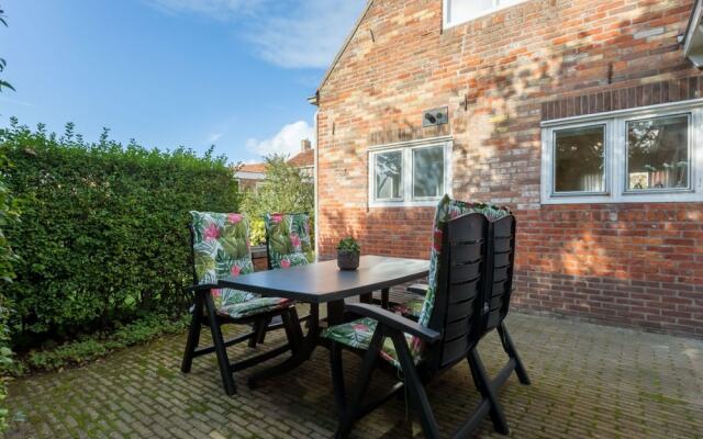 Quaint Holiday Home in Domburg with Terrace
