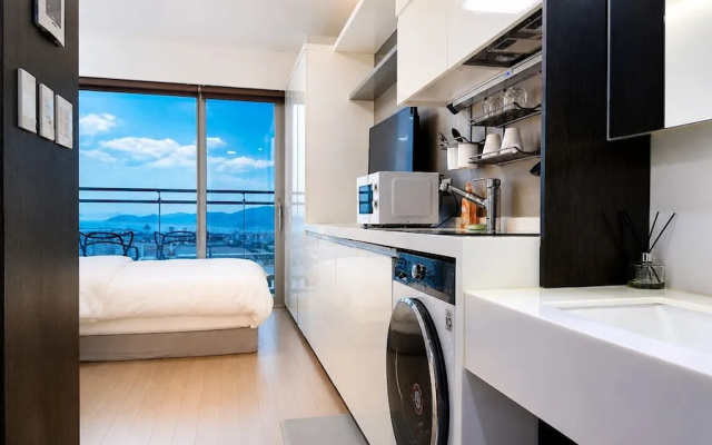 Yeongjong Shine Hotel