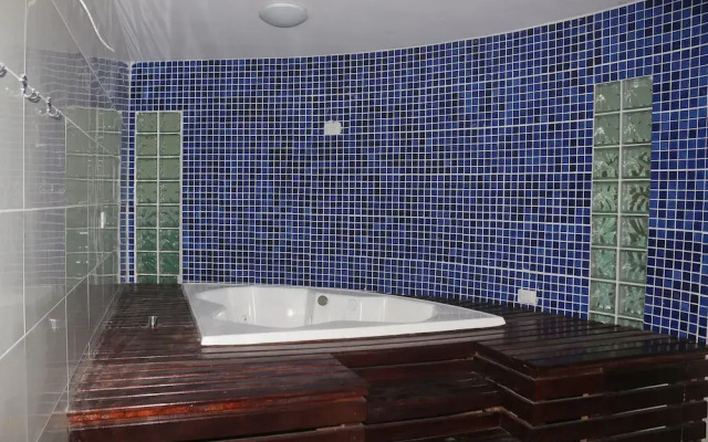 Mansao 6 suites c piscina e jacuzzi 082M