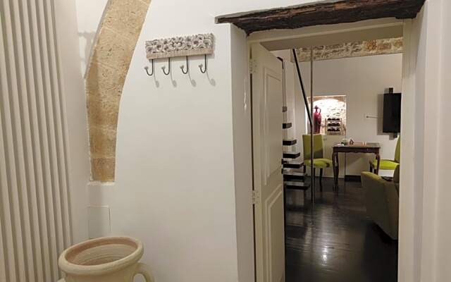 Dimora Arco Basso Old Town