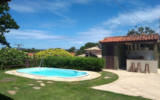 Casa com 4 Suítes e Piscina em Búzios