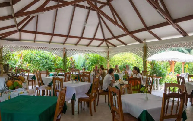 Zerof Guest House & Self Catering Apartments