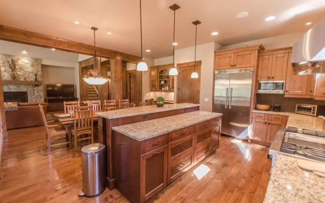 Virginia Rail Lane 9