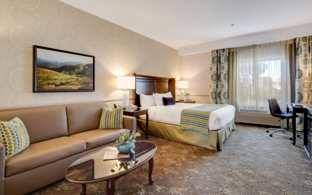 Ayres Hotel Corona – Riverside