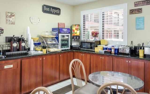 Rodeway Inn Panama City