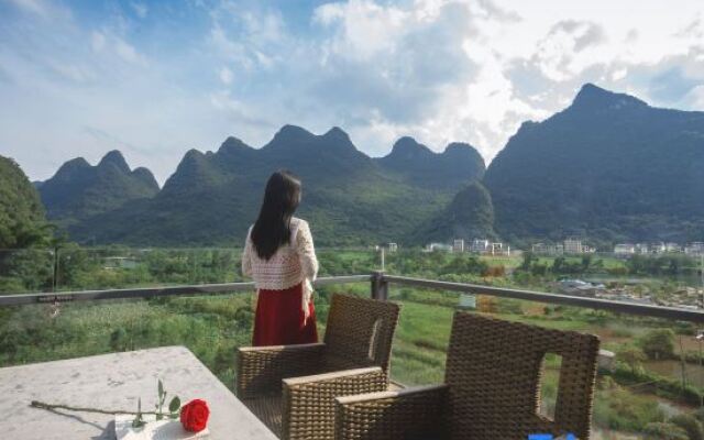 Yangshuo Chashi Hotel (Yulonghe Jiuxian Wharf Branch)