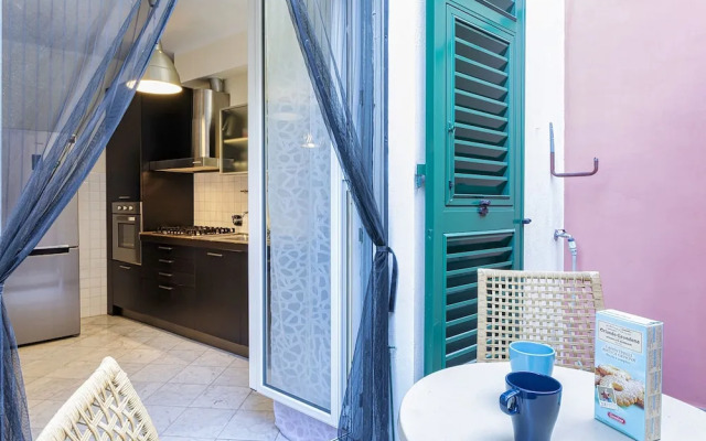 Prione Apartment With Patio by Wonderful Italy