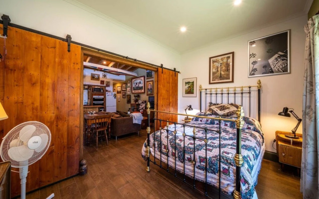 The Spotted Cow City Fringe Pet-friendly