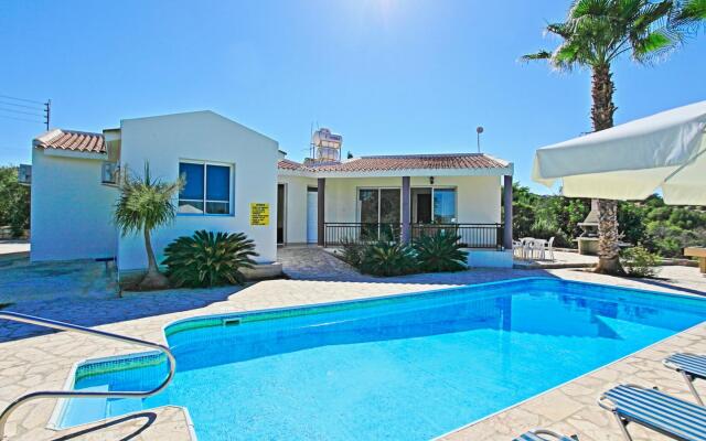 Villa Anthoulis in Latchi