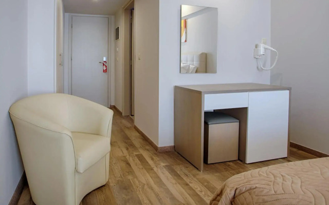 Irini Hotel