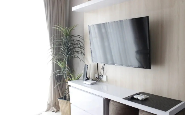 Modern & Stylish 2Br at Gateway Pasteur Apartment by Travelio