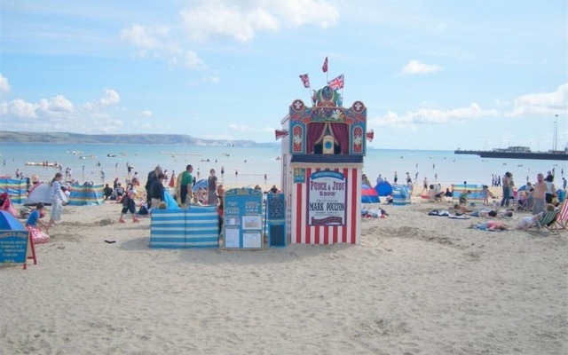Still Waters, Weymouth