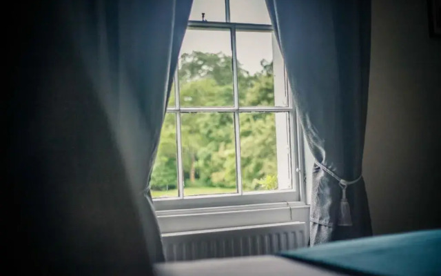 Caistor Hall by Brasteds
