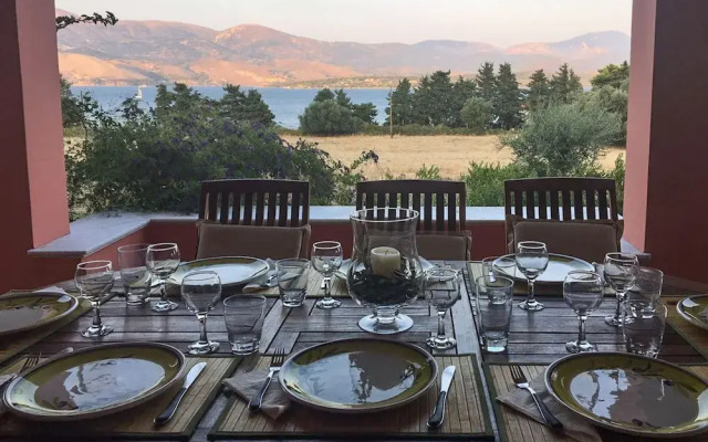 Villa Mitis - A Bohemian Private Pool Retreat