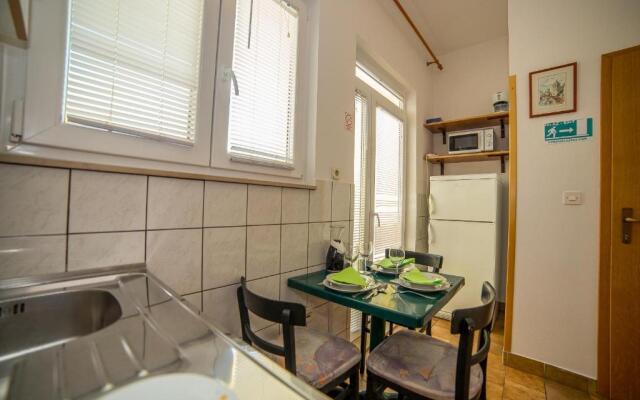 Apartments Emil Zora