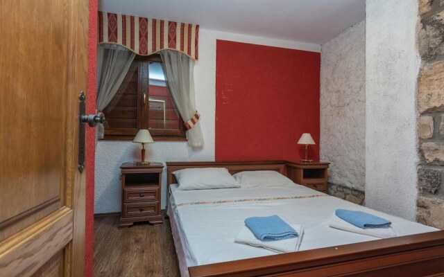 Amazing Home in Vir With 9 Bedrooms, Wifi and Outdoor Swimming Pool