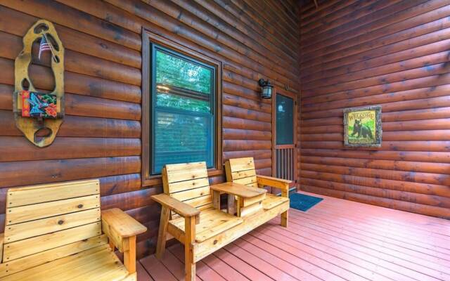 Ricks Retreat-log Cabin Near Blue Ridge hot tub