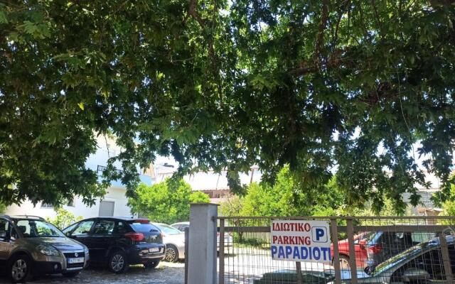 Papadioti Apartments