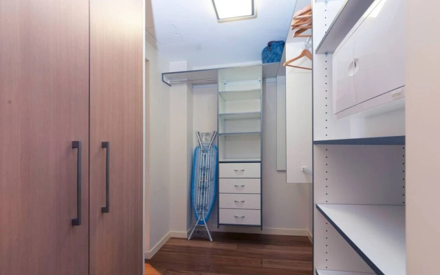 Modern 1 Bedroom Apartment Close To CBD