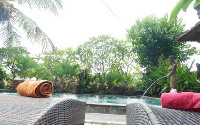 Budi House Bungalows
