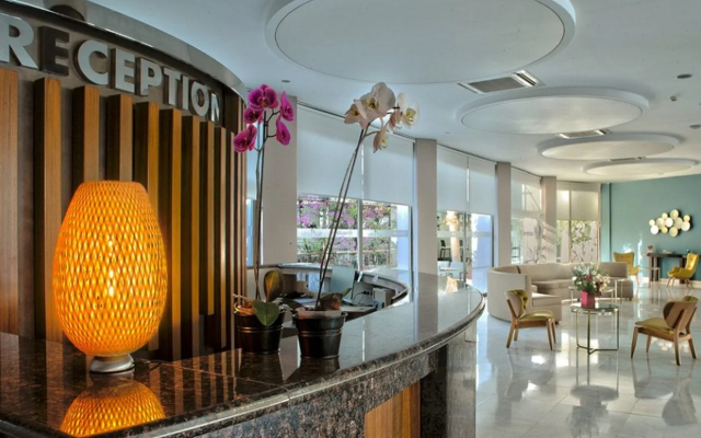Lalila Blue Suites