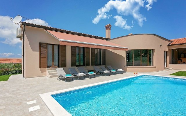 Spacious Villa With Private Pool in Labin