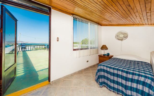 Witch's Rock Surf Camp Beachfront HOTEL