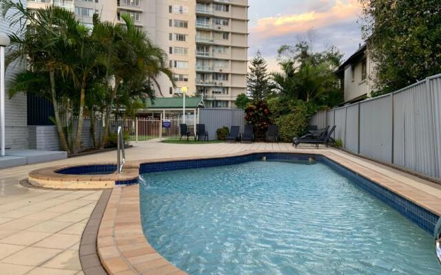 Burleigh Gardens North Hi-Rise Holiday Apartments