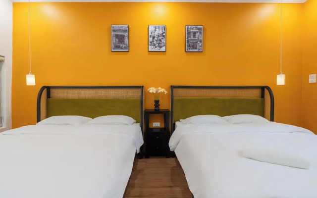 Little Balcony Hang Ca